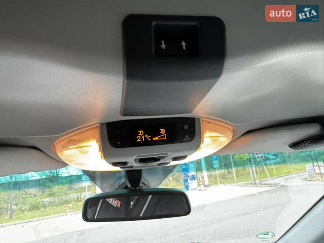 Черный Мерседес Виано, объемом двигателя 2.99 л и пробегом 170 тыс. км за 43162 $, фото 14 на Automoto.ua