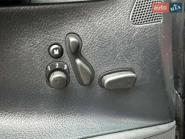 Мерседес Виано 2013 в Киеве на Automoto.ua Черный Мерседес Виано, объемом двигателя 3.5 л и пробегом 180 тыс. км за 18900 $, фото 20 на Automoto.ua