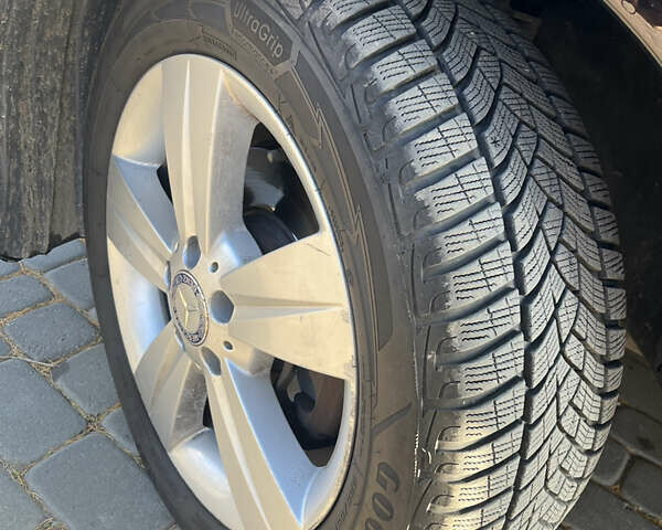 Черный Мерседес Виано, объемом двигателя 2.99 л и пробегом 301 тыс. км за 25999 $, фото 22 на Automoto.ua