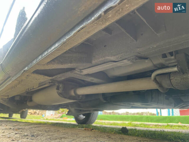 Черный Мерседес Виано, объемом двигателя 2.99 л и пробегом 301 тыс. км за 25999 $, фото 24 на Automoto.ua