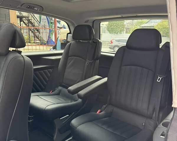 Мерседес Виано 2014 в Тернополе на Automoto.ua Черный Мерседес Виано, объемом двигателя 2.99 л и пробегом 272 тыс. км за 27000 $, фото 15 на Automoto.ua