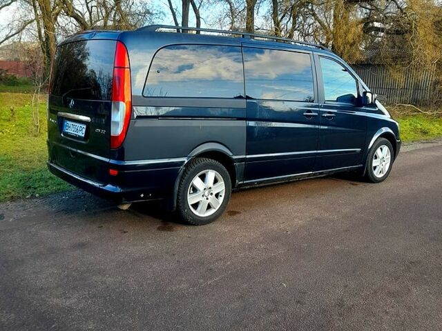 Черный Мерседес Виано, объемом двигателя 2.1 л и пробегом 377 тыс. км за 9500 $, фото 2 на Automoto.ua