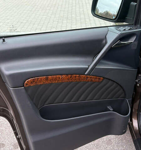 Коричневый Мерседес Виано, объемом двигателя 2.15 л и пробегом 236 тыс. км за 20700 $, фото 9 на Automoto.ua