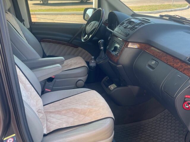 Коричневый Мерседес Виано, объемом двигателя 3 л и пробегом 302 тыс. км за 17000 $, фото 9 на Automoto.ua