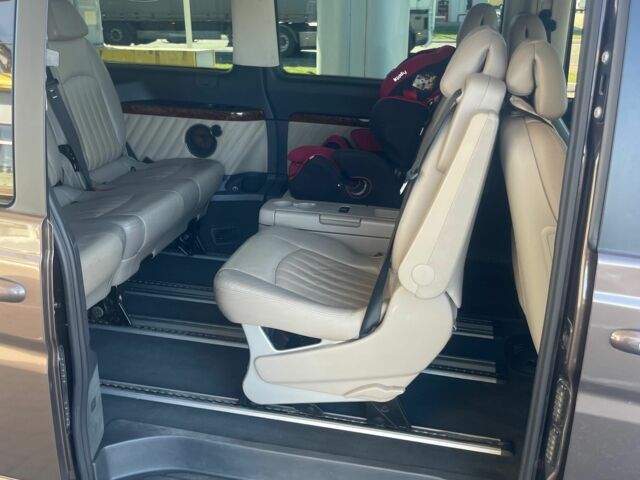 Коричневый Мерседес Виано, объемом двигателя 3 л и пробегом 302 тыс. км за 17000 $, фото 10 на Automoto.ua