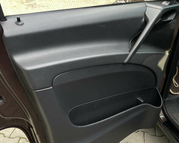 Мерседес Виано 2013 в Одессе на Automoto.ua Коричневый Мерседес Виано, объемом двигателя 2.15 л и пробегом 411 тыс. км за 14300 $, фото 6 на Automoto.ua