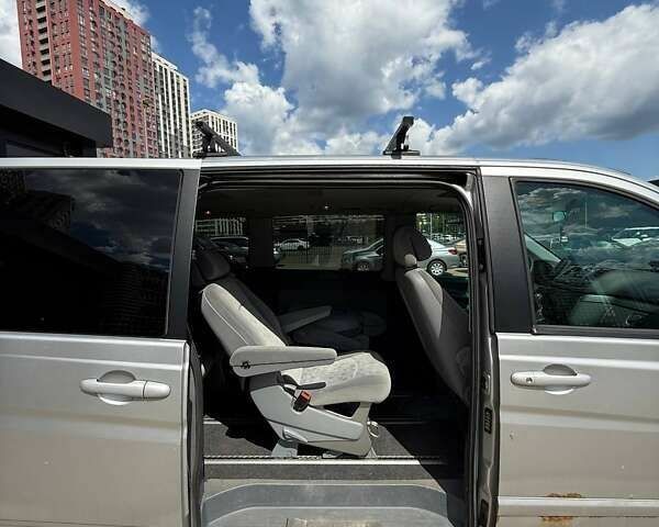 Мерседес Виано, объемом двигателя 2.2 л и пробегом 200 тыс. км за 7400 $, фото 6 на Automoto.ua