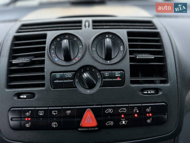 Мерседес Виано, объемом двигателя 2.2 л и пробегом 447 тыс. км за 12000 $, фото 40 на Automoto.ua