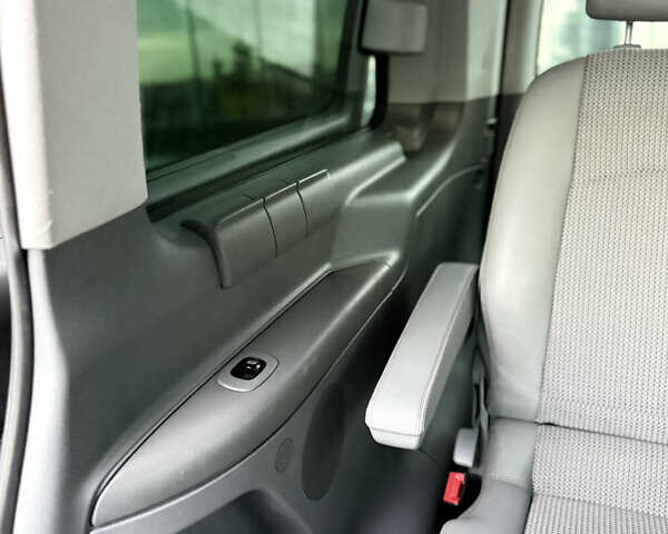 Мерседес Виано, объемом двигателя 2.2 л и пробегом 447 тыс. км за 12000 $, фото 27 на Automoto.ua