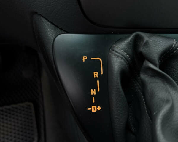 Мерседес Виано, объемом двигателя 2.2 л и пробегом 447 тыс. км за 12000 $, фото 38 на Automoto.ua