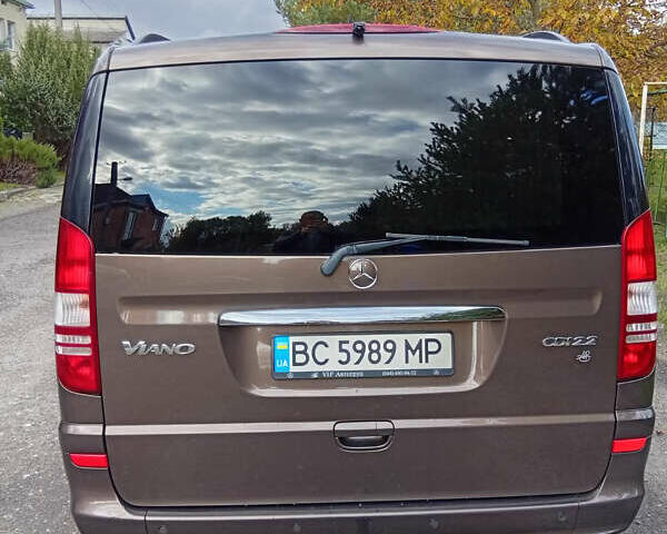 Мерседес Виано, объемом двигателя 2.1 л и пробегом 311 тыс. км за 18500 $, фото 1 на Automoto.ua