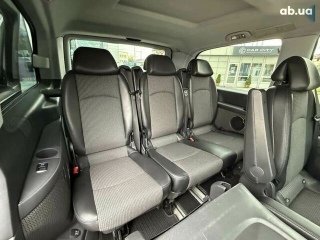 Мерседес Віано, об'ємом двигуна 2.1 л та пробігом 238 тис. км за 21500 $, фото 14 на Automoto.ua