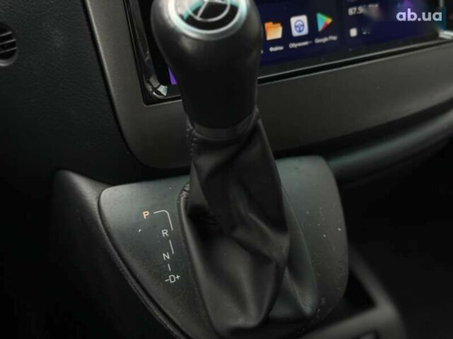 Мерседес Віано, об'ємом двигуна 2.1 л та пробігом 238 тис. км за 21500 $, фото 24 на Automoto.ua