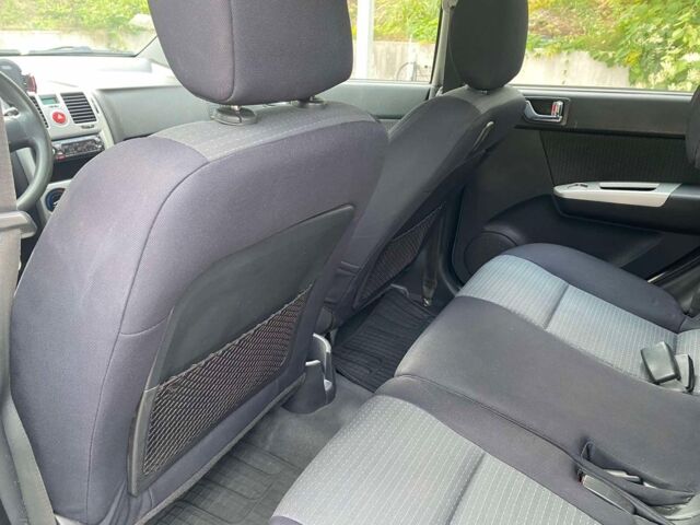 Сірий Мерседес Виано пас., об'ємом двигуна 2.2 л та пробігом 303 тис. км за 12690 $, фото 22 на Automoto.ua