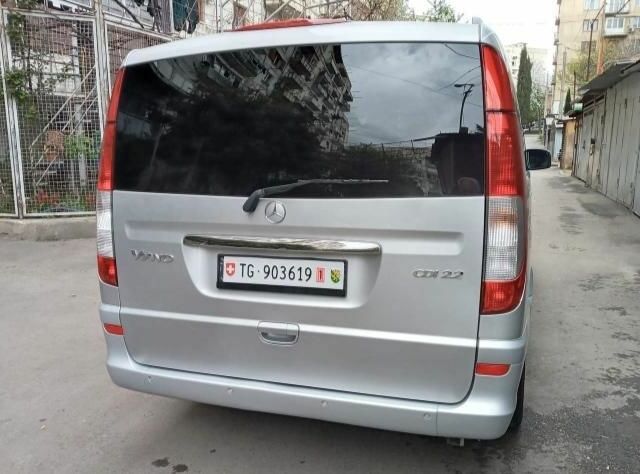 Сірий Мерседес Виано пас., об'ємом двигуна 2.2 л та пробігом 175 тис. км за 6400 $, фото 4 на Automoto.ua