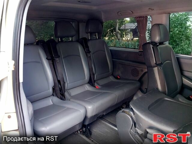 Желтый Мерседес Виано, объемом двигателя 2.2 л и пробегом 250 тыс. км за 7000 $, фото 12 на Automoto.ua