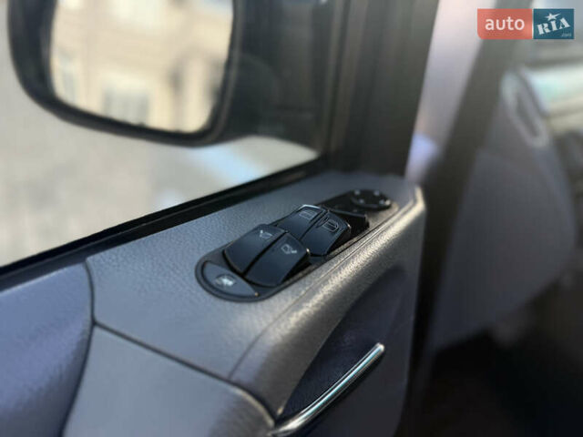 Серый Мерседес Виано, объемом двигателя 2.15 л и пробегом 442 тыс. км за 9500 $, фото 21 на Automoto.ua