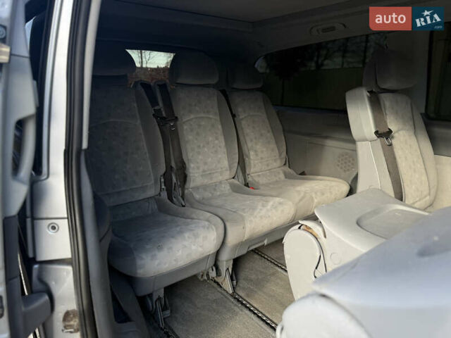 Серый Мерседес Виано, объемом двигателя 2.15 л и пробегом 442 тыс. км за 9500 $, фото 36 на Automoto.ua