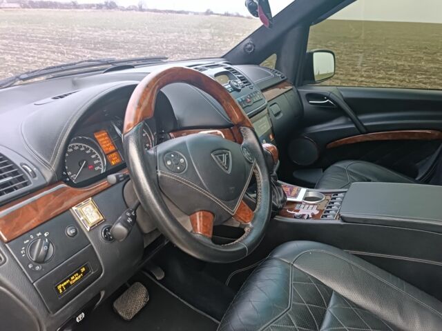 Серый Мерседес Виано, объемом двигателя 3 л и пробегом 35 тыс. км за 25000 $, фото 1 на Automoto.ua