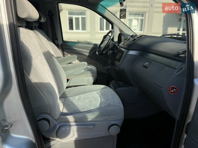 Серый Мерседес Виано, объемом двигателя 2.15 л и пробегом 442 тыс. км за 9500 $, фото 27 на Automoto.ua