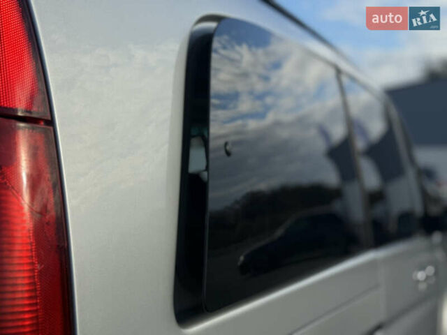 Серый Мерседес Виано, объемом двигателя 2.15 л и пробегом 442 тыс. км за 9500 $, фото 42 на Automoto.ua