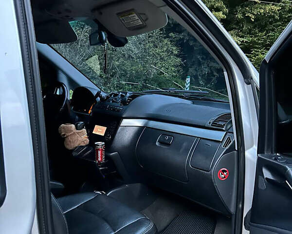 Сірий Мерседес Віано, об'ємом двигуна 2.15 л та пробігом 271 тис. км за 12800 $, фото 13 на Automoto.ua