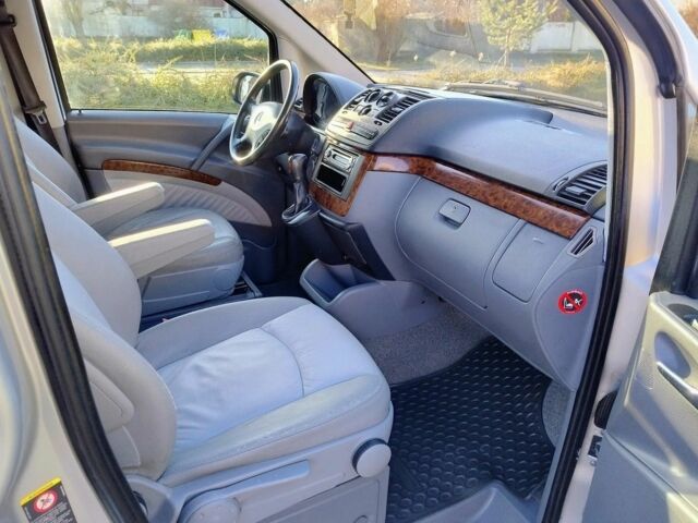 Серый Мерседес Виано, объемом двигателя 3 л и пробегом 226 тыс. км за 6700 $, фото 14 на Automoto.ua