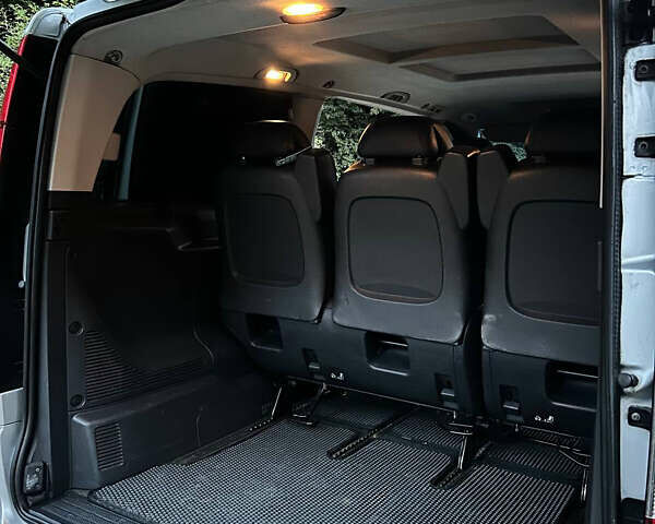 Сірий Мерседес Віано, об'ємом двигуна 2.15 л та пробігом 271 тис. км за 12800 $, фото 22 на Automoto.ua