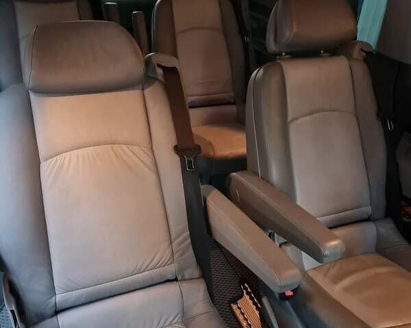 Серый Мерседес Виано, объемом двигателя 3.72 л и пробегом 496 тыс. км за 18999 $, фото 5 на Automoto.ua