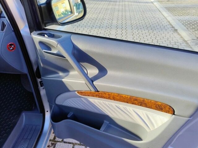 Серый Мерседес Виано, объемом двигателя 3 л и пробегом 226 тыс. км за 6700 $, фото 15 на Automoto.ua