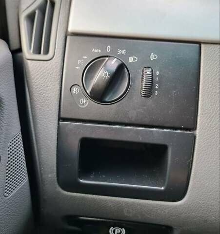 Серый Мерседес Виано, объемом двигателя 2.99 л и пробегом 372 тыс. км за 11300 $, фото 19 на Automoto.ua