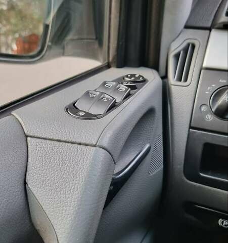 Серый Мерседес Виано, объемом двигателя 2.99 л и пробегом 372 тыс. км за 11300 $, фото 18 на Automoto.ua