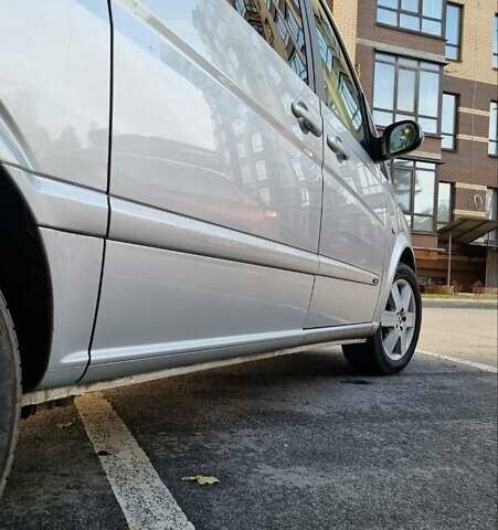 Серый Мерседес Виано, объемом двигателя 2.99 л и пробегом 372 тыс. км за 11300 $, фото 17 на Automoto.ua