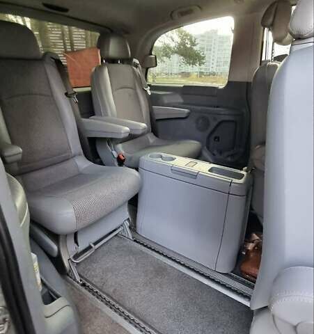 Серый Мерседес Виано, объемом двигателя 2.99 л и пробегом 372 тыс. км за 11300 $, фото 27 на Automoto.ua