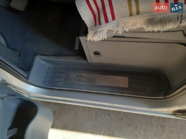 Серый Мерседес Виано, объемом двигателя 2.99 л и пробегом 333 тыс. км за 18788 $, фото 1 на Automoto.ua