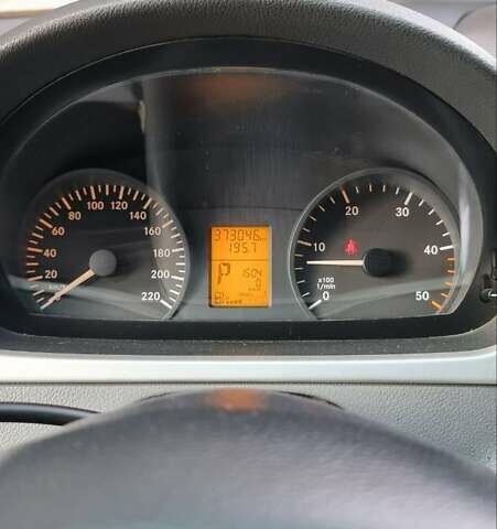 Серый Мерседес Виано, объемом двигателя 2.99 л и пробегом 372 тыс. км за 11300 $, фото 24 на Automoto.ua