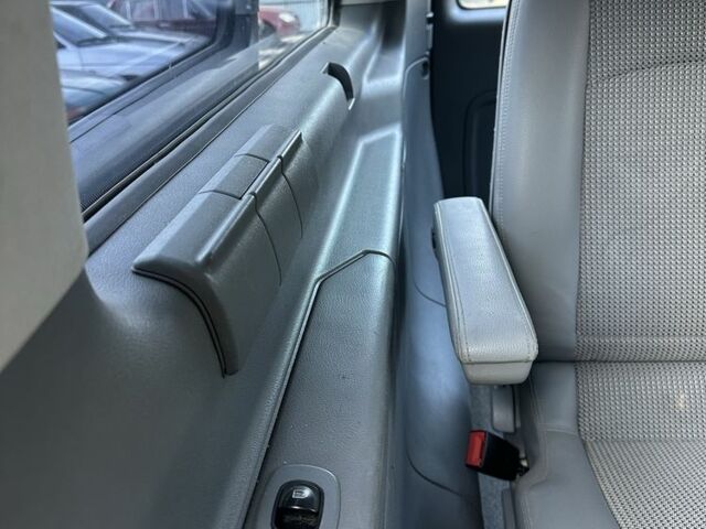 Сірий Мерседес Віано, об'ємом двигуна 2.2 л та пробігом 999 тис. км за 4500 $, фото 5 на Automoto.ua