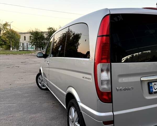 Сірий Мерседес Віано, об'ємом двигуна 2.99 л та пробігом 372 тис. км за 11600 $, фото 3 на Automoto.ua