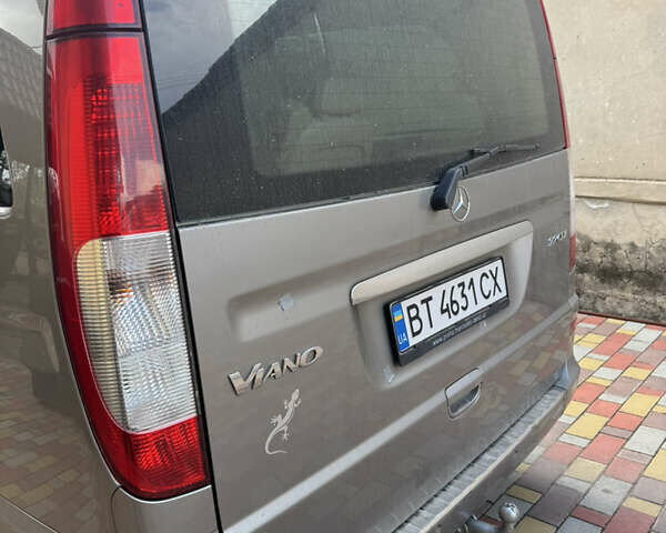 Сірий Мерседес Віано, об'ємом двигуна 2.14 л та пробігом 308 тис. км за 9900 $, фото 4 на Automoto.ua