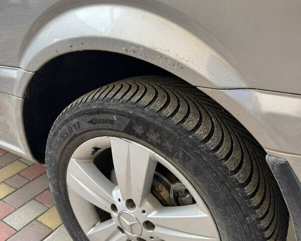 Сірий Мерседес Віано, об'ємом двигуна 2.14 л та пробігом 308 тис. км за 9900 $, фото 8 на Automoto.ua