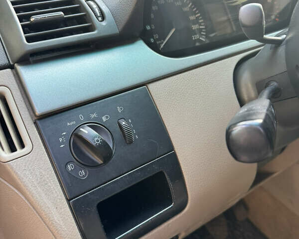 Сірий Мерседес Віано, об'ємом двигуна 2.14 л та пробігом 308 тис. км за 9900 $, фото 22 на Automoto.ua