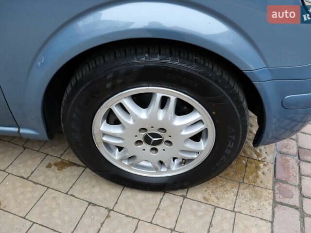 Серый Мерседес Виано, объемом двигателя 2.15 л и пробегом 327 тыс. км за 14900 $, фото 3 на Automoto.ua