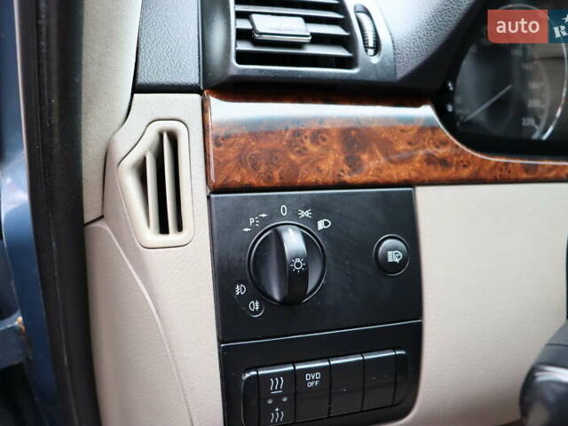 Серый Мерседес Виано, объемом двигателя 2.15 л и пробегом 327 тыс. км за 14900 $, фото 16 на Automoto.ua