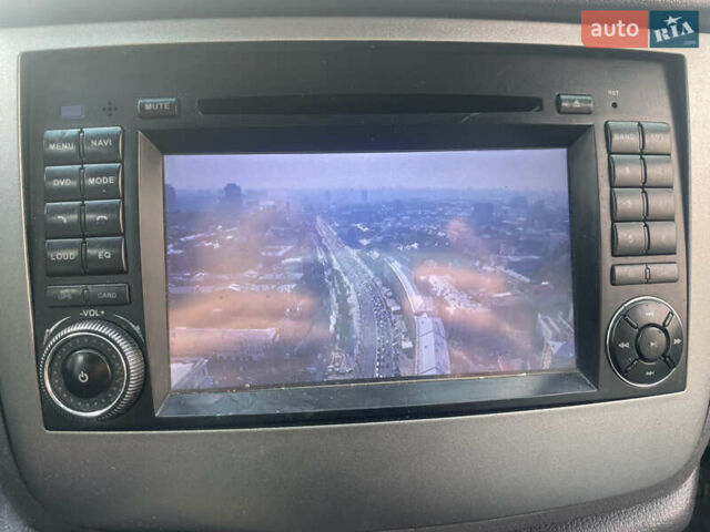 Сірий Мерседес Віано, об'ємом двигуна 2.15 л та пробігом 390 тис. км за 13500 $, фото 20 на Automoto.ua