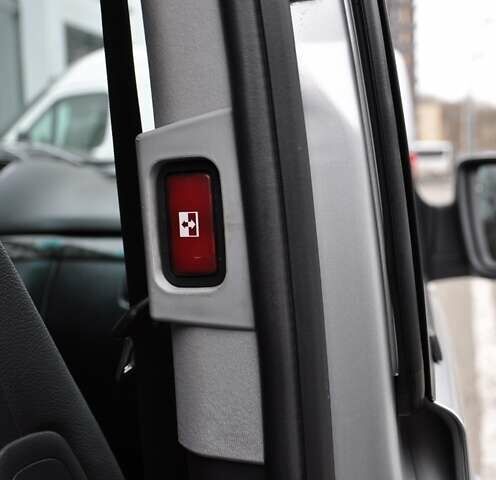 Серый Мерседес Виано, объемом двигателя 2.14 л и пробегом 202 тыс. км за 19900 $, фото 16 на Automoto.ua