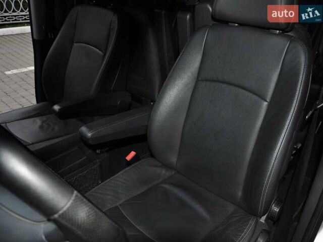 Серый Мерседес Виано, объемом двигателя 2.14 л и пробегом 202 тыс. км за 19900 $, фото 30 на Automoto.ua