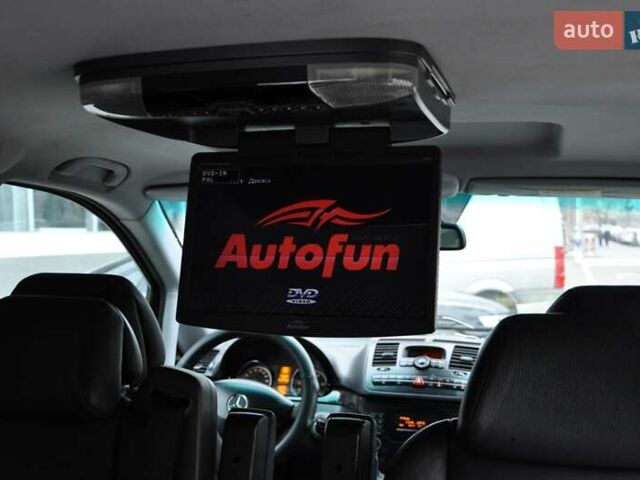 Серый Мерседес Виано, объемом двигателя 2.14 л и пробегом 202 тыс. км за 19900 $, фото 20 на Automoto.ua