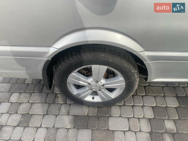 Сірий Мерседес Віано, об'ємом двигуна 2.15 л та пробігом 390 тис. км за 13500 $, фото 10 на Automoto.ua