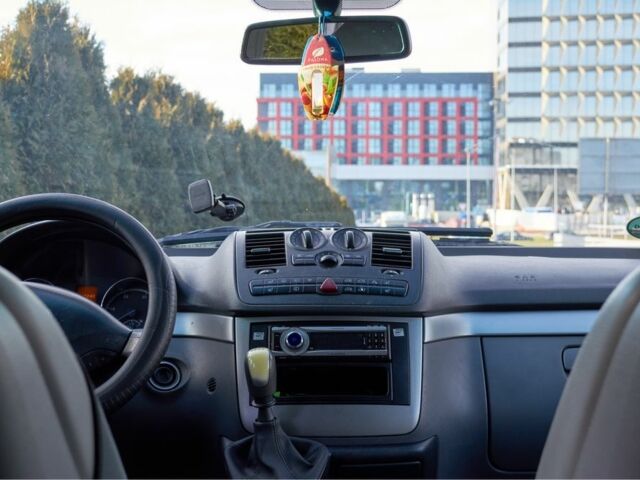 Серый Мерседес Виано, объемом двигателя 2.15 л и пробегом 380 тыс. км за 13500 $, фото 1 на Automoto.ua