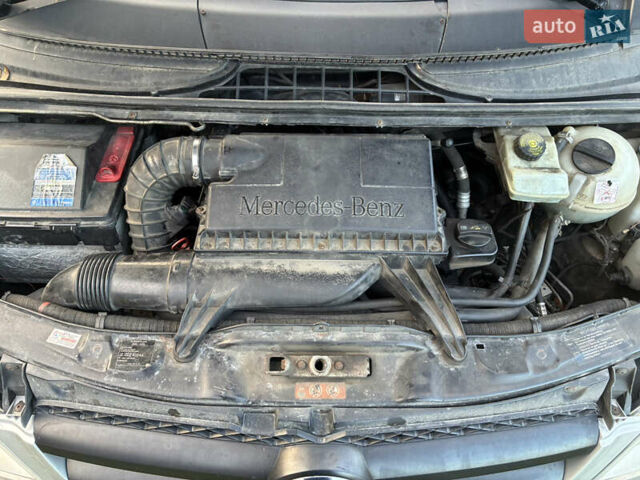 Сірий Мерседес Віано, об'ємом двигуна 2.15 л та пробігом 330 тис. км за 15999 $, фото 5 на Automoto.ua